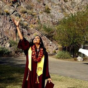 Meet your Posher, Ducileia